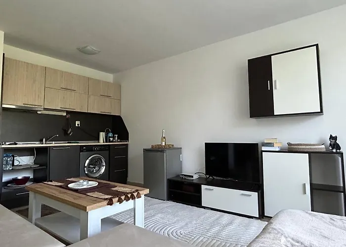 лятно студио Apartment *